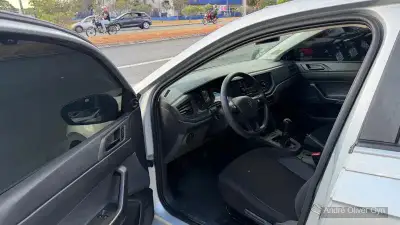 Volkswagen Polo Track 1.0 Flex 12V 5P - Miniatura 7