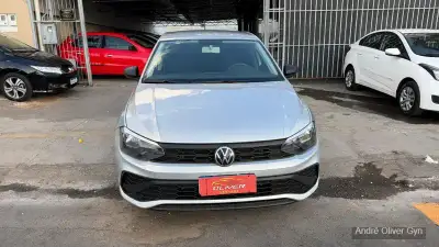 Volkswagen Polo Track 1.0 Flex 12V 5P - Miniatura 2