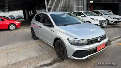 Volkswagen Polo Track 1.0 Flex 12V 5P 2023 - Hatch seminovo em Goiânia