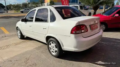 Chevrolet Classic 1.0 LS - Miniatura 4