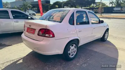 Chevrolet Classic 1.0 LS - Miniatura 6