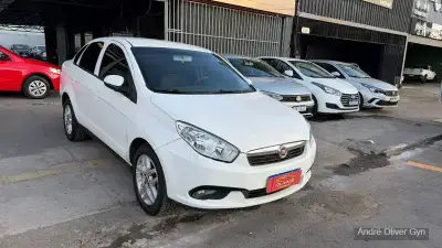 Fi Grand Siena Tetrafuel 1.4 8V 2015 - Sedan seminovo em Goiânia