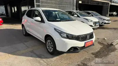 Fiat Argo 1.0 2023 - Hatch seminovo em Goiânia